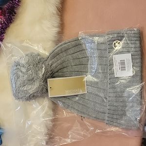 MICHAEL MICHAEL KORS WINTER HAT